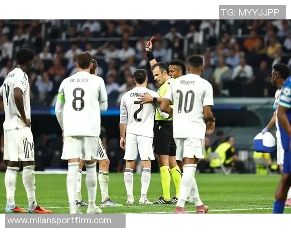 姆巴佩慷慨让点球维尼修斯晒合照表达友谊与支持